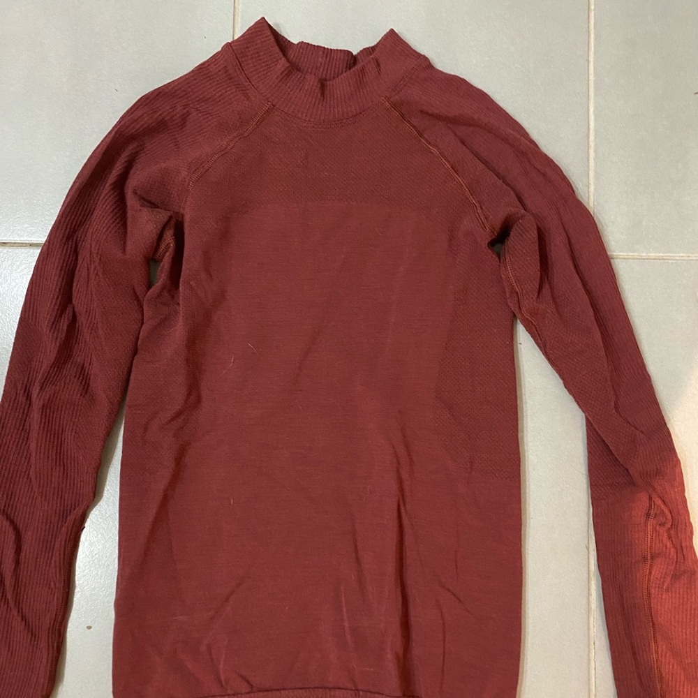 Lululemon top